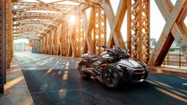 ONRD-SPY-MY21-F3-SPB-SE6-Gravity-Grey-Action-Bridge-Sunset-Photo-4-16x9-RGB.jpg
