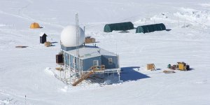 greenland_summit_oblique.jpg
