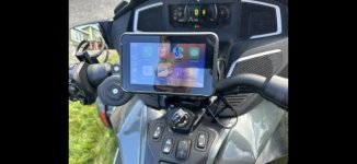 Carplay.jpg Carplay.jpg