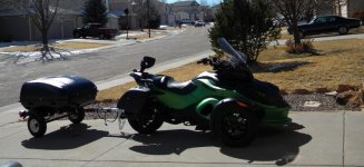 MY spYder and Trailer.jpg
