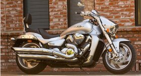 Suzuki M109R.jpg Suzuki M109R.jpg