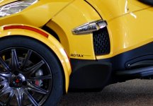 2013-SPYDER-RT-S-SE5-YELLOW-0051.jpg