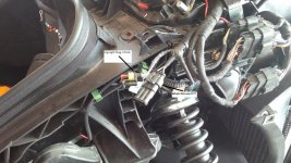 Front left wires.jpg Front left wires.jpg