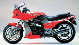 1984-Kawasaki-Ninja-GPz900-Review.jpg