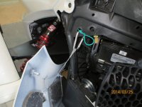 Spyder RT Frunk lock tether.jpg Spyder RT Frunk lock tether.jpg