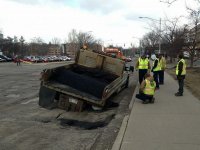 pothole262way-c29b34a827860e24330fb9c20b9987783e960427-s40-c85.jpg