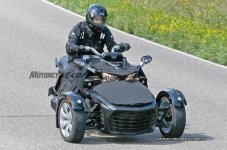 081414-2015-can-am-spyder-second-generation-spy-03-633x420.jpeg