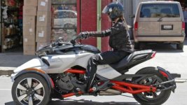 all-new-can-am-spyder-f3-efi-spotted-with-no-camouflage-photo-gallery-85370-7.jpg