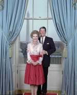 HT_ronald_reagan_nancy_reagan_white_house_1981_jt_160306.jpg