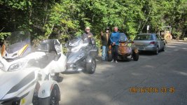 Spyder Ride with friends 001.jpg