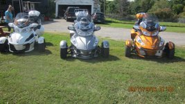 Spyder Ride with friends 005.jpg
