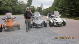 Spyder Ride with friends 006.jpg