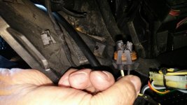 headlight plug 2.jpg