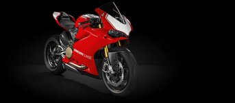 Model-Page_2015_SBKPanigaleR_Red_02_960x420.jpg