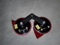 Horn&bracket.jpg Horn&bracket.jpg