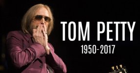 tom-petty-8c7e0436fa3ba419.jpg