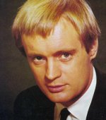 Illya-Kuryakin-david-mccallum-14095986-416-469.jpg