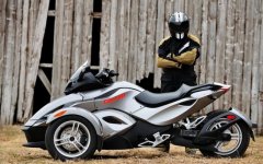 083533_2011_can-am_spyder_rs.jpg