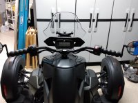 Handlebar02.jpg