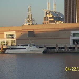 dinner cruise boat