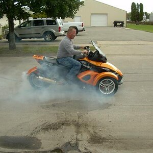 burn out001http://www.spyderlovers.com/forums/album.php?albumid=745&attachmentid=29534