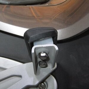 Break pedal riser