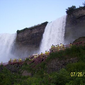 073