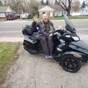 Sold 2014 Spyder RT