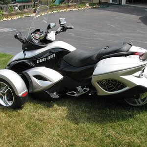 Spyder left side