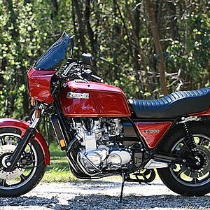 Friend's Z1300