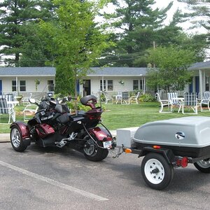 Our first nights stay at Dell Creek Motel in Wisconsin Dells, we are half way to Chicago.
