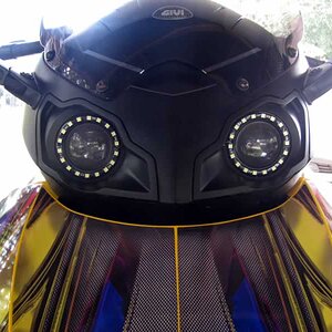 Headlight rings off