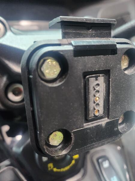 01 Broken GPS Mount