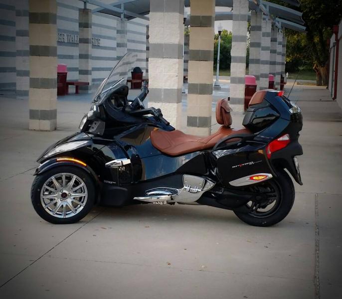 2014 Currant Black RT Limiter w/Tan Comfort Seat and Utopia Back Rest