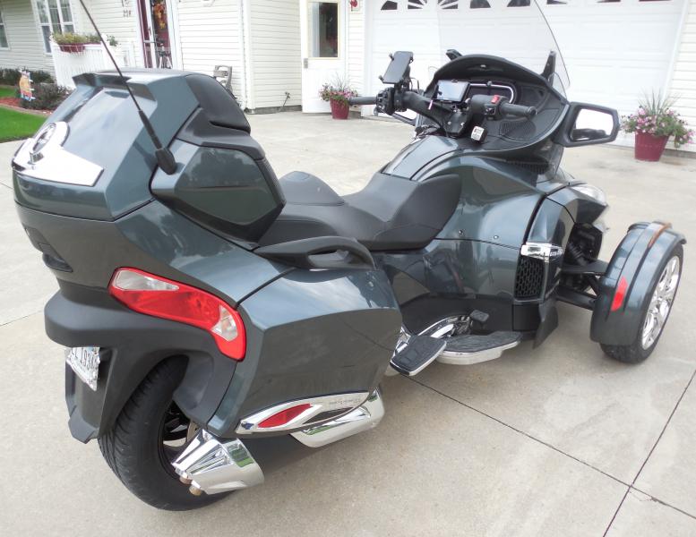 2019 Spyder 4