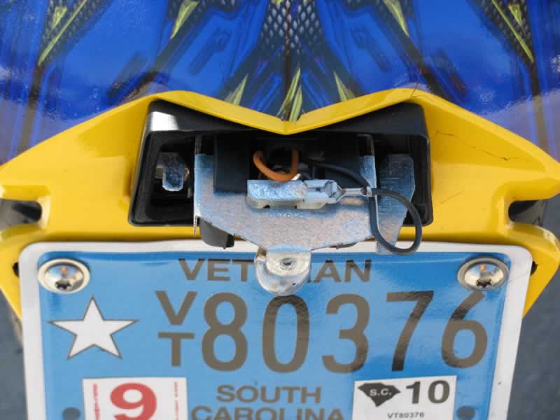 Casualty - license plate reflector is somewhere on I-95