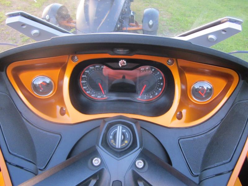 dashboard on spyder14RT 004