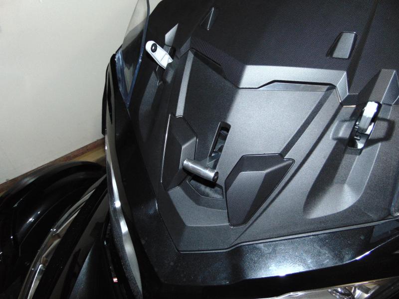 DSC00206
Here is the new arm as it appears in front of the facia.  Looks good