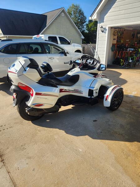 E28EE963 5168 4BA3 9EB3 1286DA89BD50