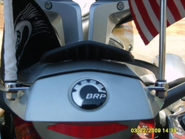 Flag pole mount