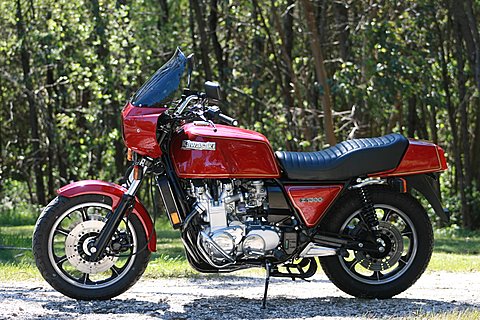 Friend's Z1300