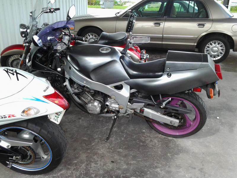 FZR600 after paint
