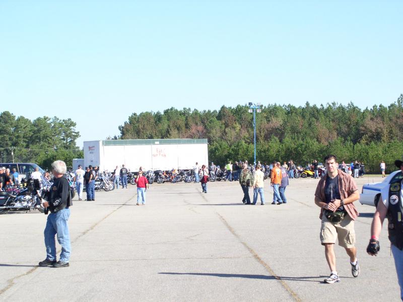 If you look carefully you see there is a yellow RS in the crowd