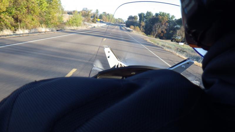 Look close at the bottom of the windshield -- "icing up" on the early ride to Mora after going through some fog -- 30 degrees out!        Brrrrrrrrrr 