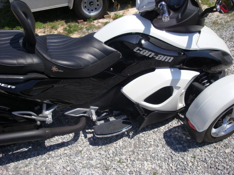 Pearl White Metal Flake 2008 GS Can Am Spyder 003
