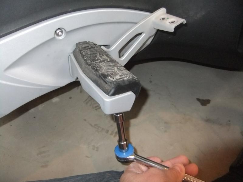 Peg rubber removal
