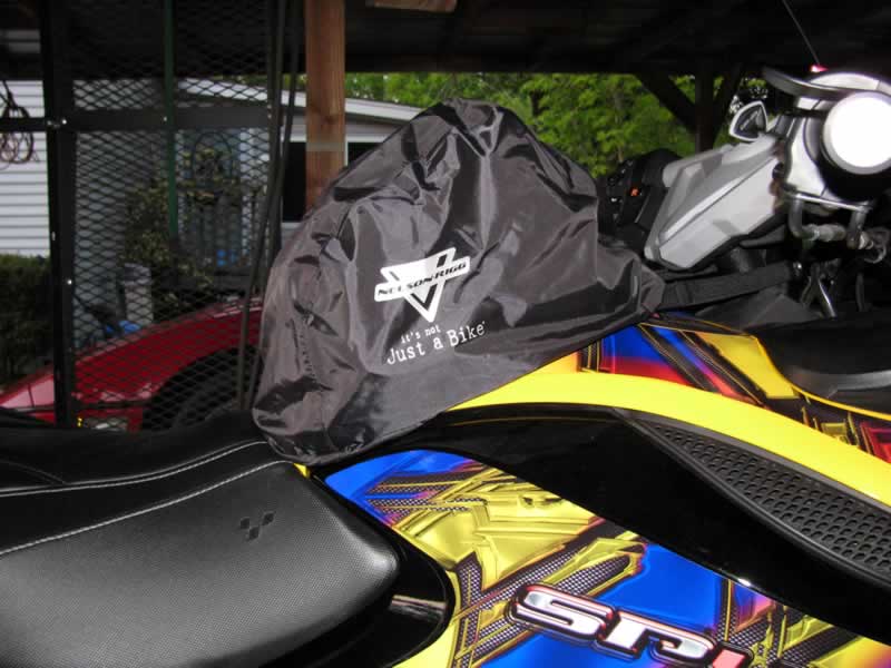 Rain cover on bag