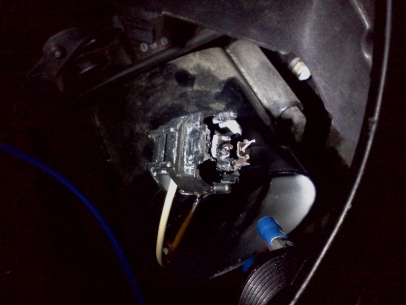 Rt side headlight