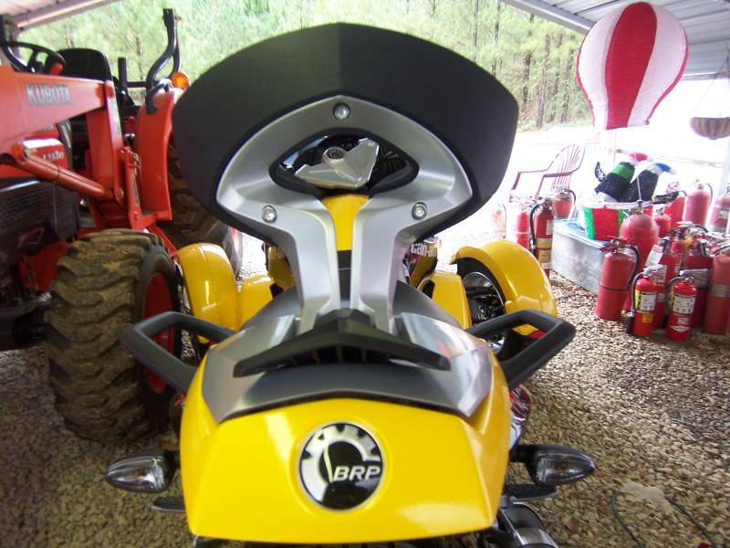 spyder backrest.