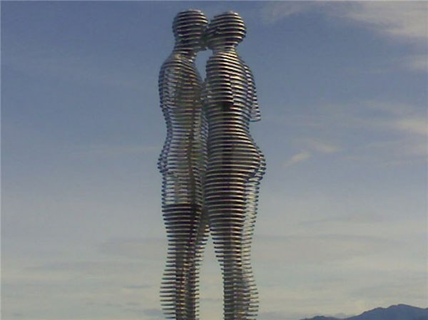 Statues3